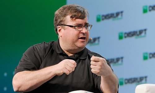 Photo of Reid Hoffman speaking